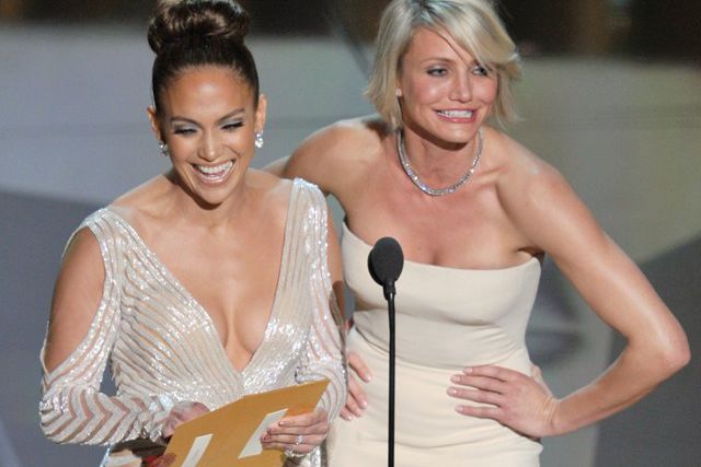 Jennifer Lopez and Cameron Diaz at the 2012 Academy Awards